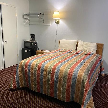Regency Inn 코만셰 외부 사진
