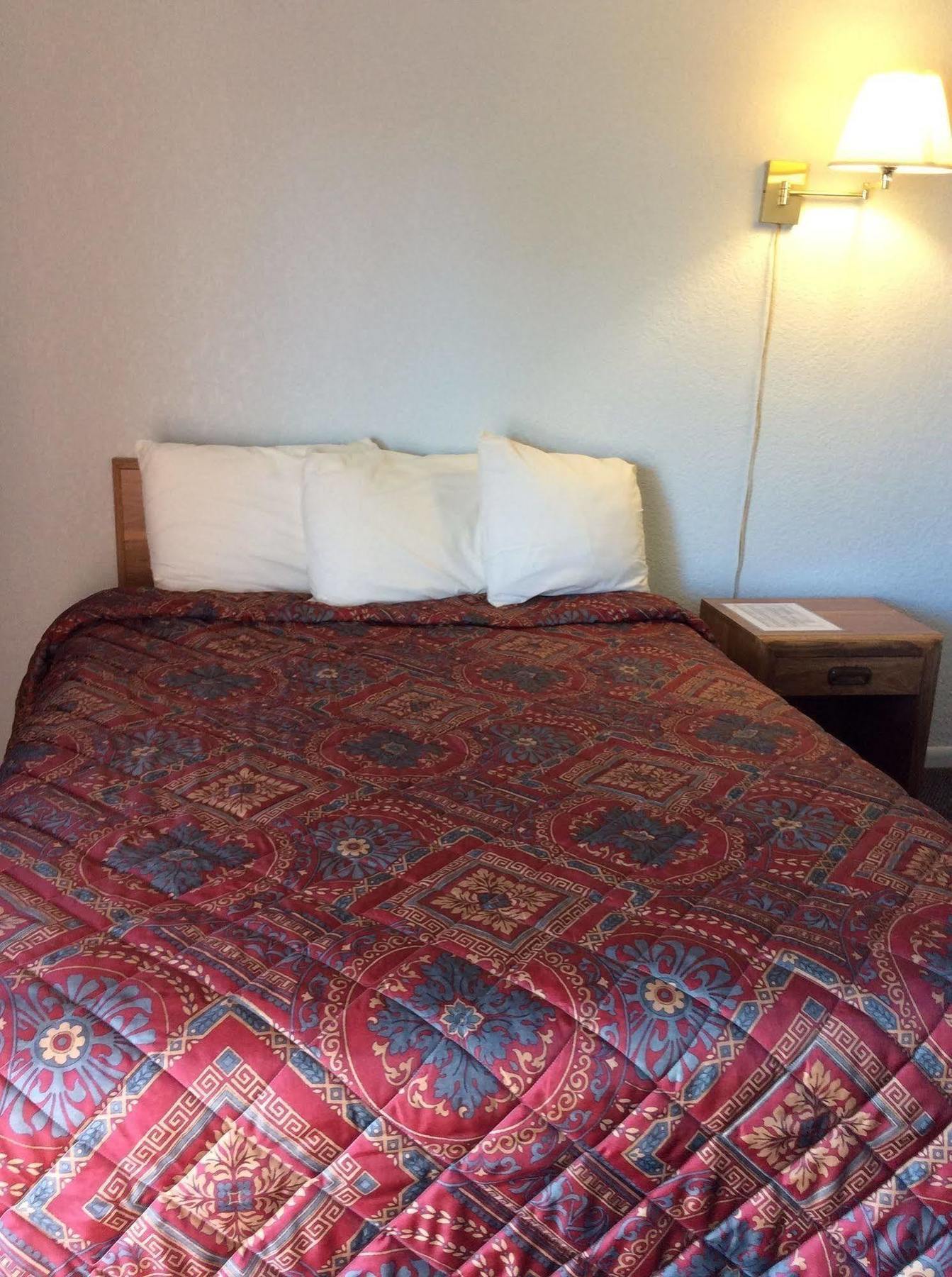 Regency Inn 코만셰 외부 사진