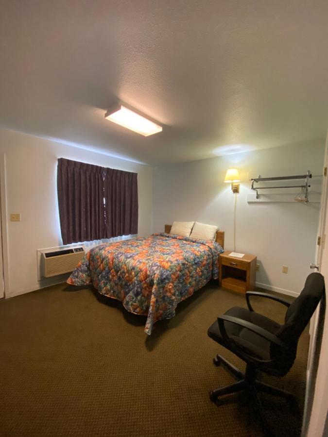 Regency Inn 코만셰 외부 사진