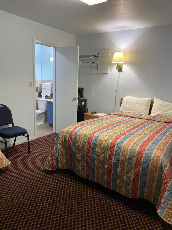 Regency Inn 코만셰 외부 사진