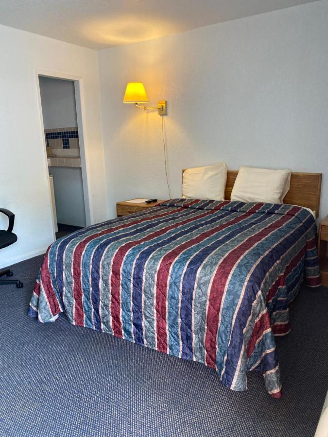 Regency Inn 코만셰 외부 사진