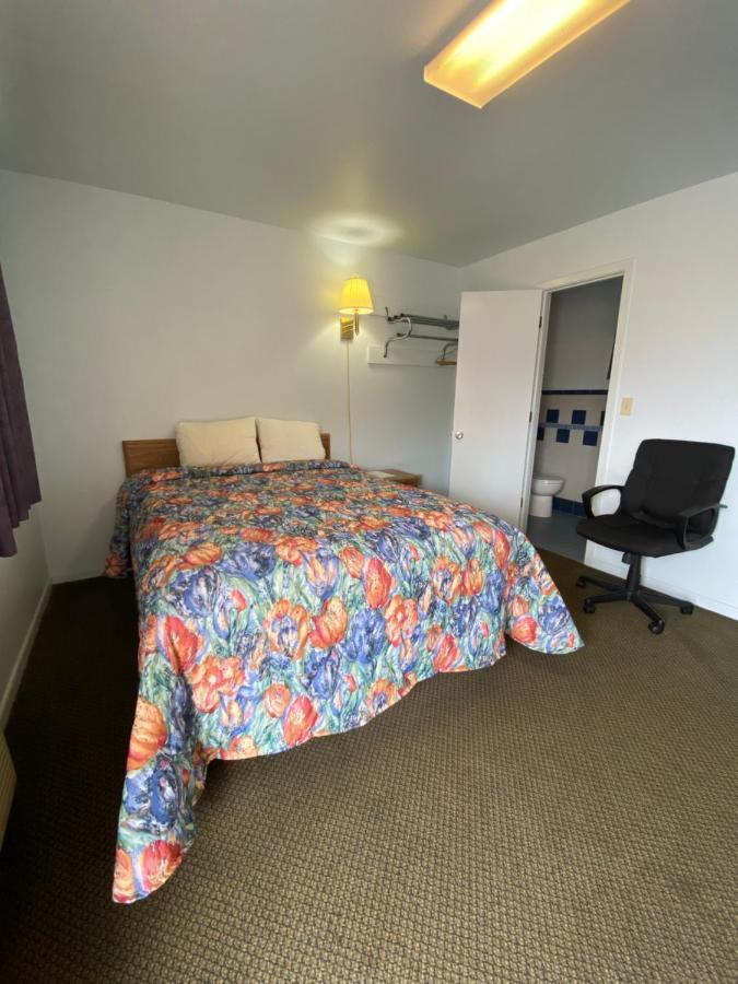 Regency Inn 코만셰 외부 사진